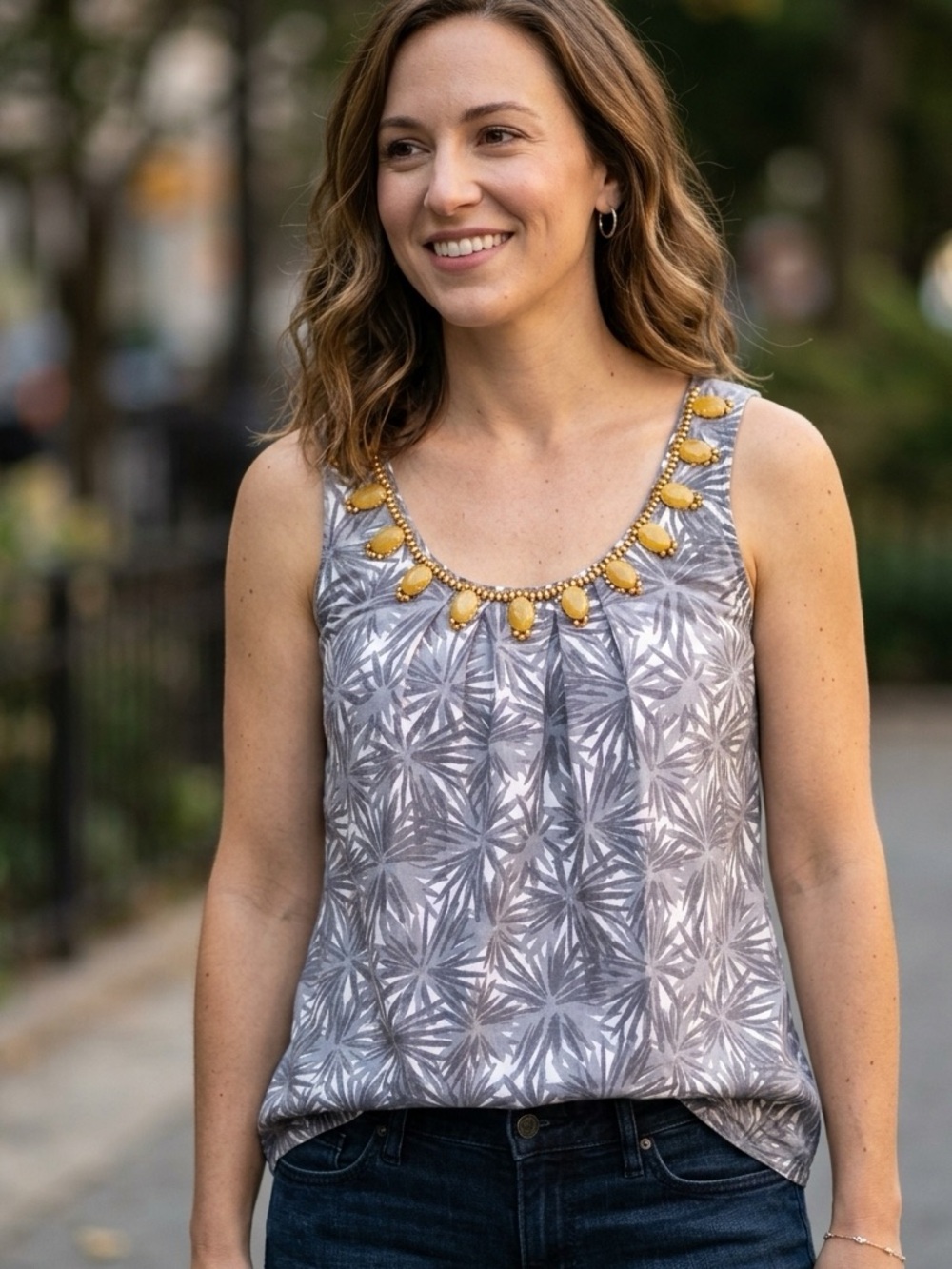 Boden Women’s Grey Print sleeveless summer Tank Embellished Yellow Beads Size 10